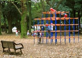 ★ 公園で遊ぶ子どもたち-2